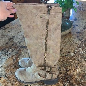 Madden Girl Boots Size 6